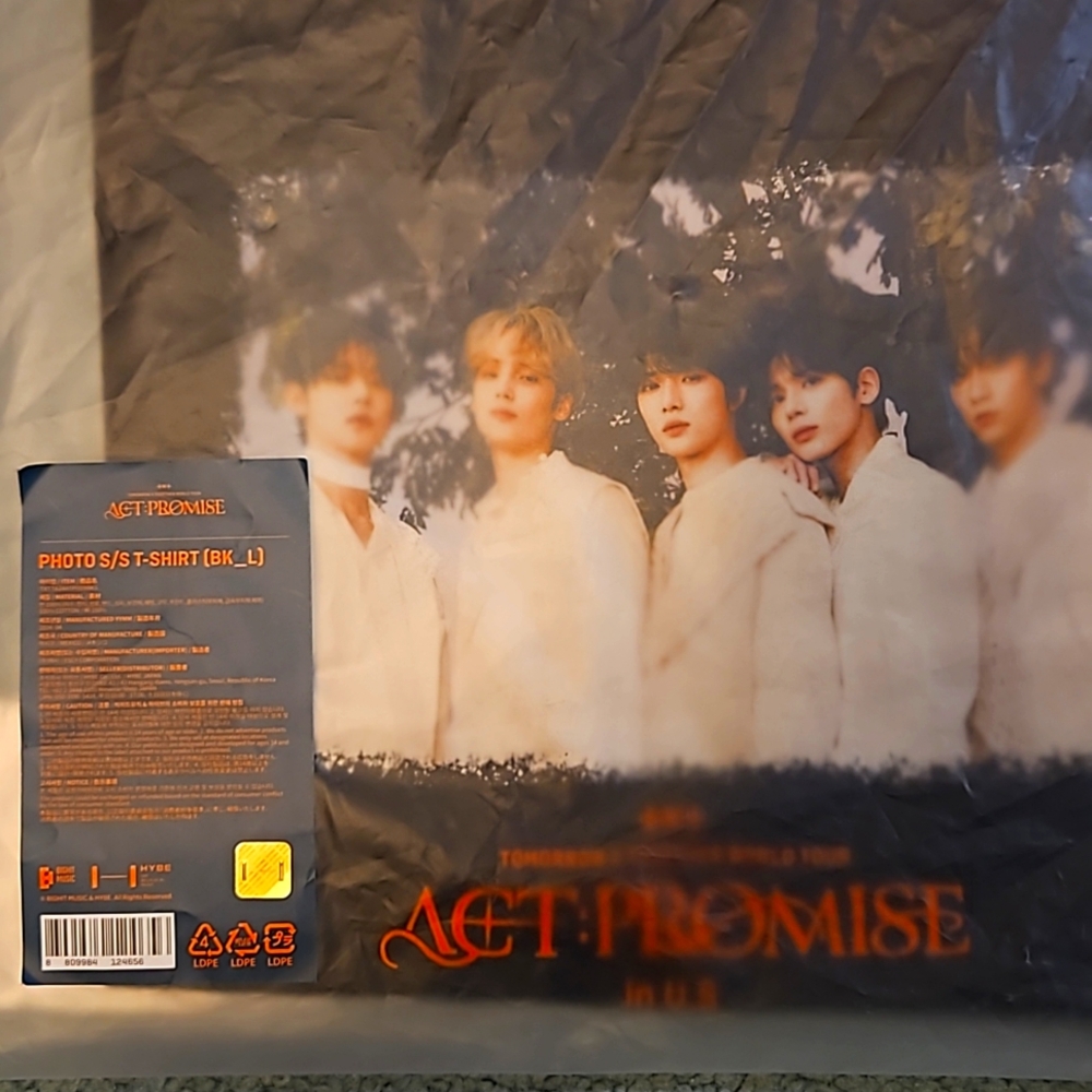 TxT/ Tomorrow X Together Concert Large Tshirt